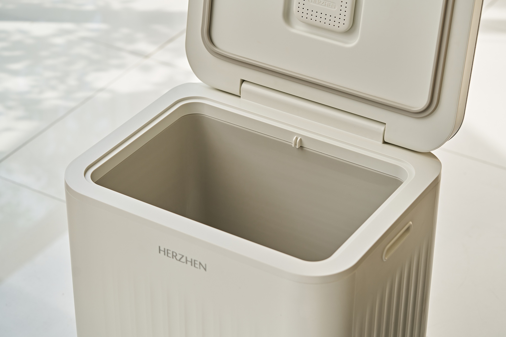 본사 제공 · product-12
